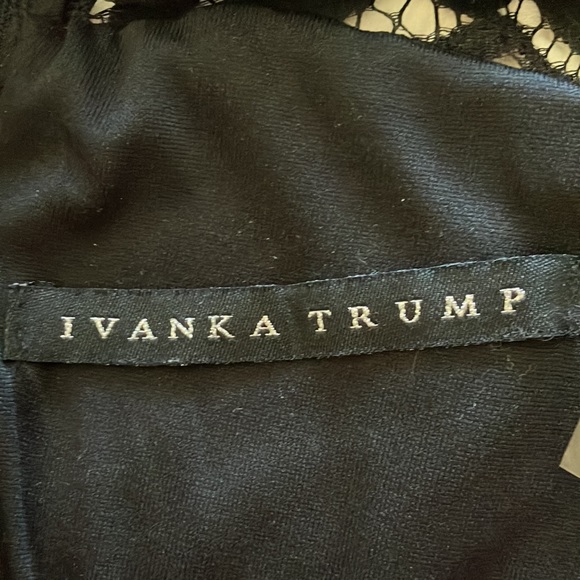 Gorgeous fushia and black and cream sleeveless Ivanka dress - Picture 14 of 16